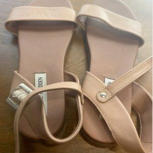 Steve Madden nude sandals